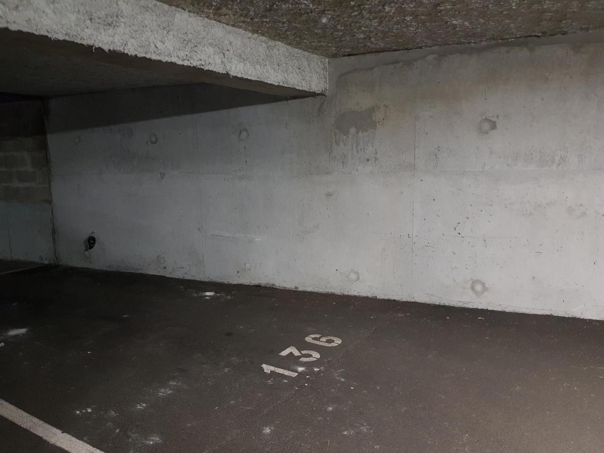 Le Pompidou T2 pour 2 à 4 pers avec parking privé&balcon Place Ney Angers Esterno foto
